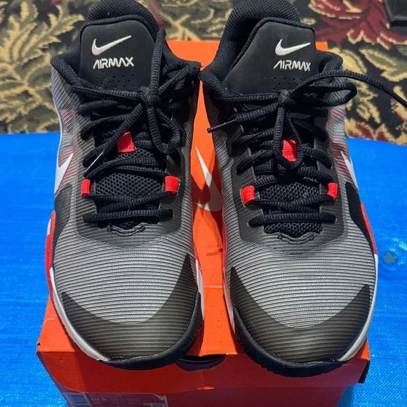 Nike air max impact Black and Red Training Sneakers - Picture 2 of 9